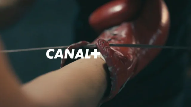 DESTIN DE GUERRIER 🥊Grand bravo à @mrick_scene pour la réalisation de son tout premier documentaire de 52' !Une aventure folle que nous avons suivi de A à Z en tant que coproducteur, avec @canalpluscaledonie, et en tant qu'épique technique. C'est également notre premier documentaire en Asie et nous en sommes très fiers.Destin de guerrier est actuellement disponible sur MyCanal en replay.RDV en août pour notre prochain documentaire ... 🤩